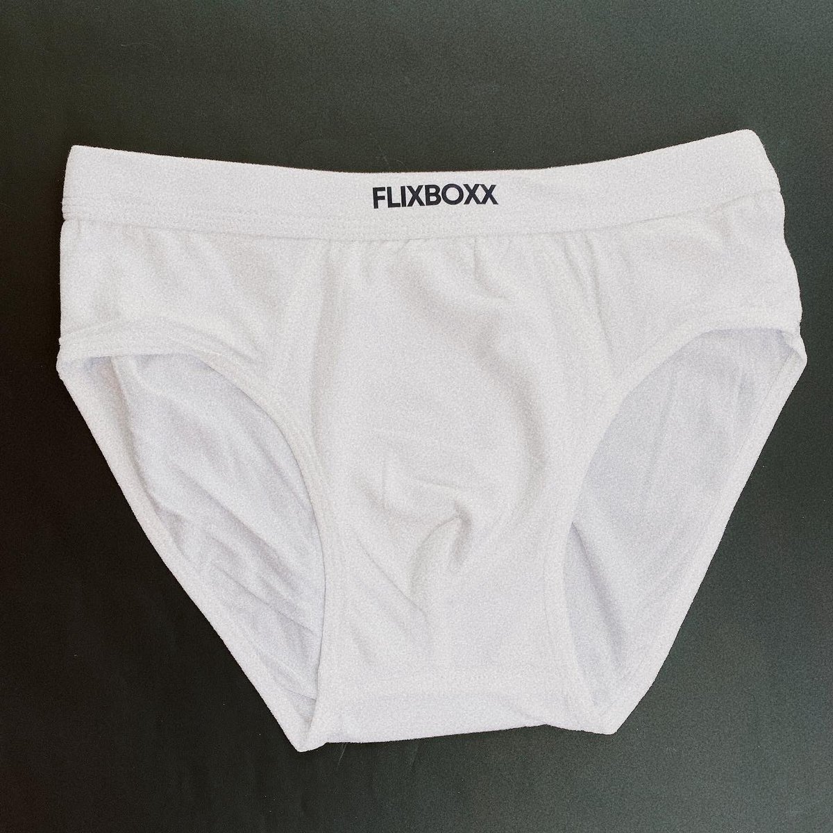 flixboxxTH's tweet image. 🌻 FLIXBOXX THAILAND 

BRIEFS UNDERWEAR 
[กางเกงใน]

☀️ สีขาว เนื้อสัมผัสเนียน นุ่ม 
สกรีนลายขอบ และก้น 
ใส่ถ่ายรูป ไปทะเล ก็มีเสน่ห์ได้

🌲 ราคา
1 ตัว 145 บาท
1 แพค 3 ตัว 395 บาท

⛱ ค่าส่ง
โอนเงิน 40 บาท
ปลายทาง 50 บาท

🌊 SIZE
M 23-27”
L 28-30”
XL 31-32”
2XL 33-34”
3XL 35-38”