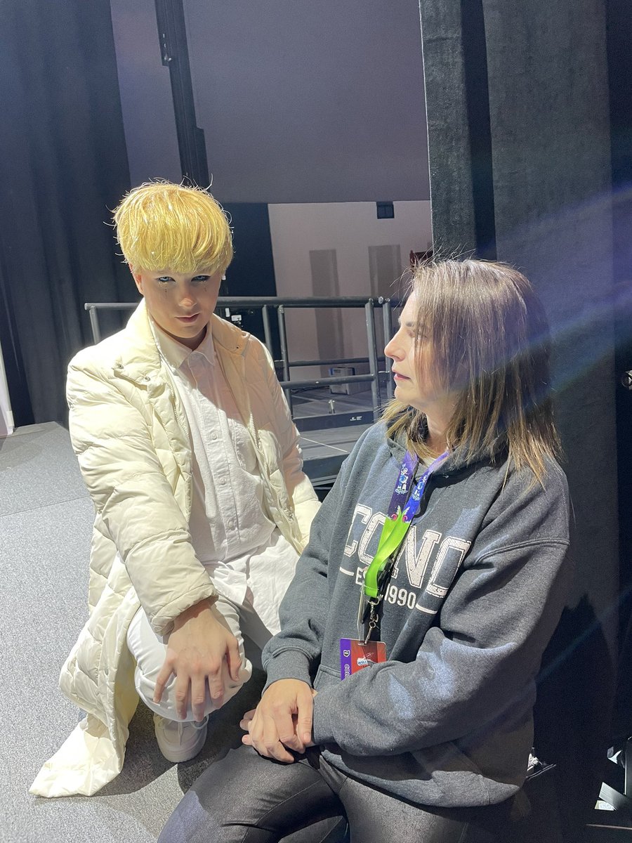 rabbitsrabid's tweet photo. The Devil made me do it🔥#Sandman #GwendolineChristie #GalaxyConColumbus https://t.co/WJ99jqTrzx