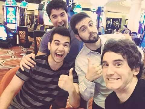 vegetilesfans's tweet photo. Willyrex, Frank, Samuel y Luzu
Cuando eran más niños :3
#vegetta777 #vegetta #samuel #samueldeluque #Karmaland #KarmalandV #Minecraft https://t.co/VMp6dpiPDq