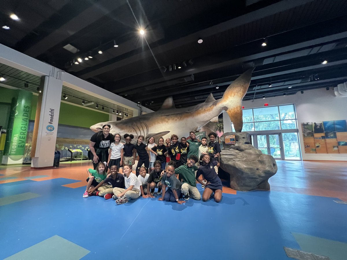 Miss Stuart tweet media