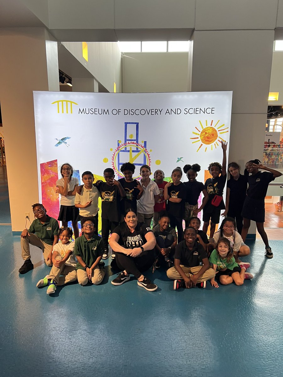 Miss Stuart tweet media