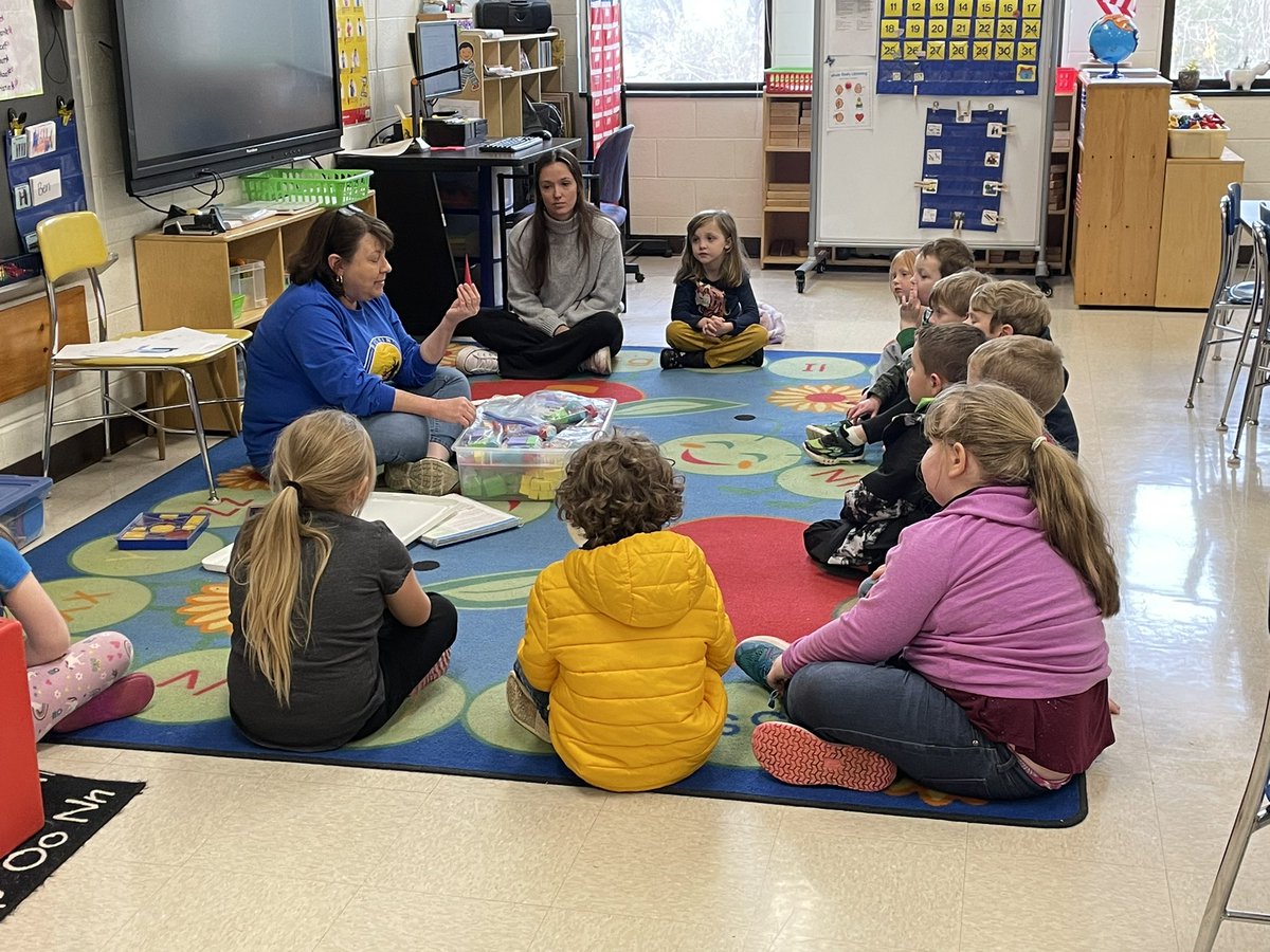 Whitney Tomlin tweet media