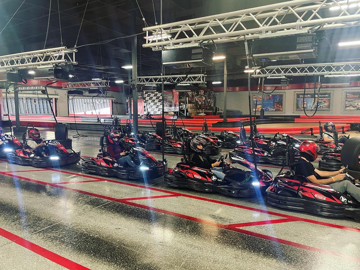 RobisonOrtho's tweet photo. Happy Friday! 🎄Thank you Dr. Tyler, Dr Blake Robison and our office manger Reed for planning our Christmas party, We had a fun time at @octaneraceway 🏎🏁 https://t.co/NOK9kEJp7O