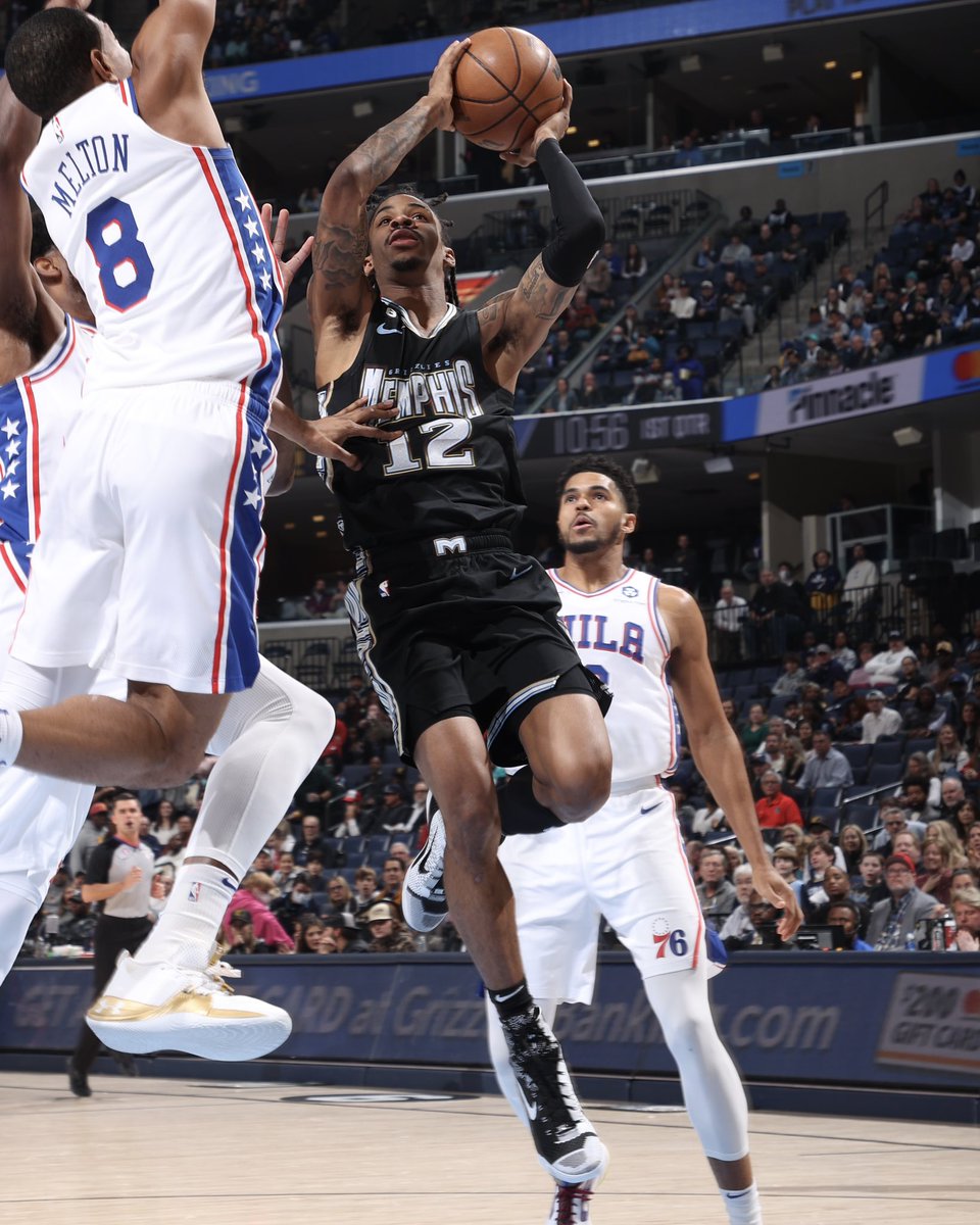 ComplexSneakers's tweet image. .@JaMorant broke out the “BHM” Nike Kobe 9 Elites tonight.