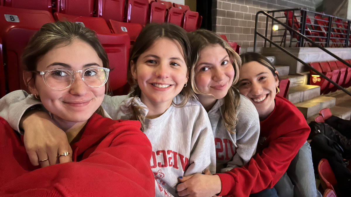 mayahershkowitz's tweet photo. #OnWisconsin https://t.co/Gm7JajphWo