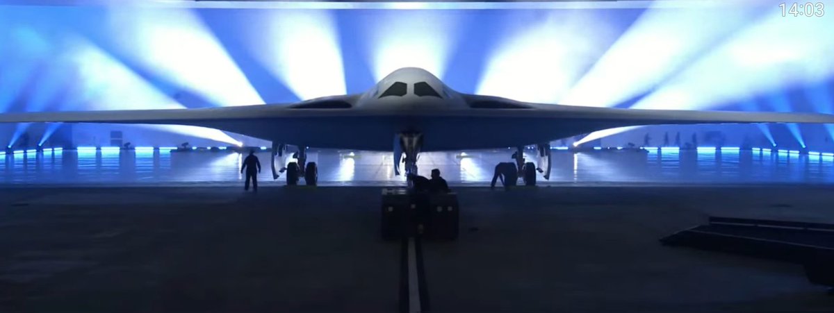 NeptuneFella's tweet photo. That bomb bay is thicc 🍑 https://t.co/Zg8n5Dm66o