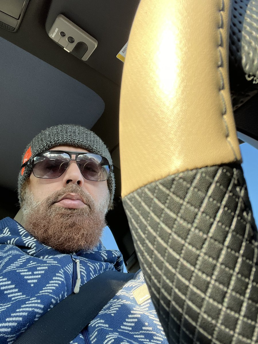 moesports11's tweet photo. Driving home done working happy Friday everyone https://t.co/0z7XdkRECk