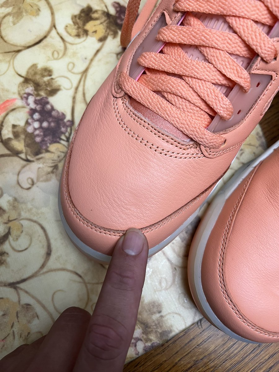 Shmigoo's tweet photo. Damn @Nike you sending shoes with dimples now? https://t.co/eAYA2MB8ZN