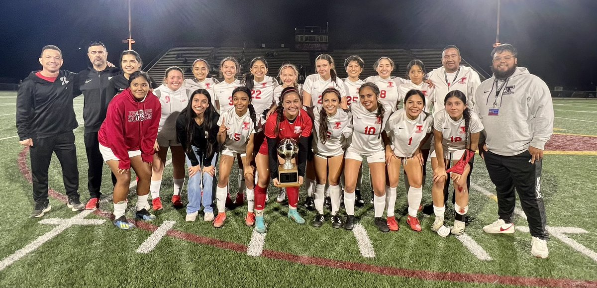 AndyMorales8's tweet photo. First Brandon Bean title for the Badgers. Jimenez had 12 saves in the final. https://t.co/CsMddsLjG3
