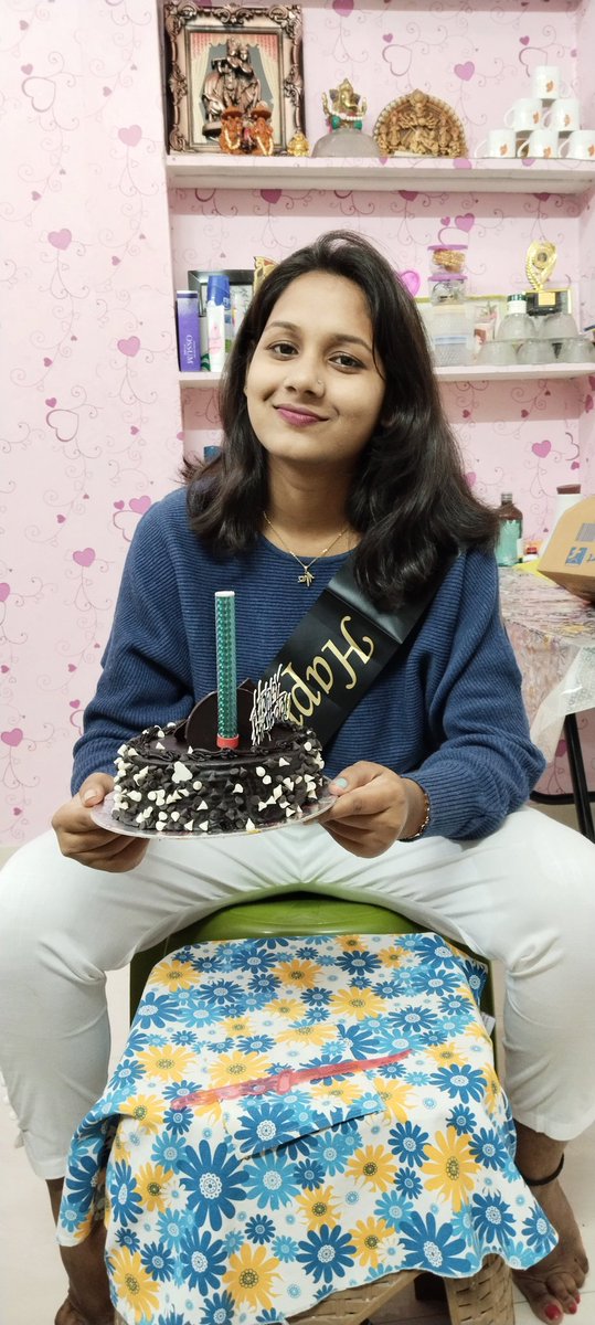 Pavigobbaka1's tweet photo. Took me #22 years to get this cute!🥰🤪 #Birthday https://t.co/AEXzhpJGWG