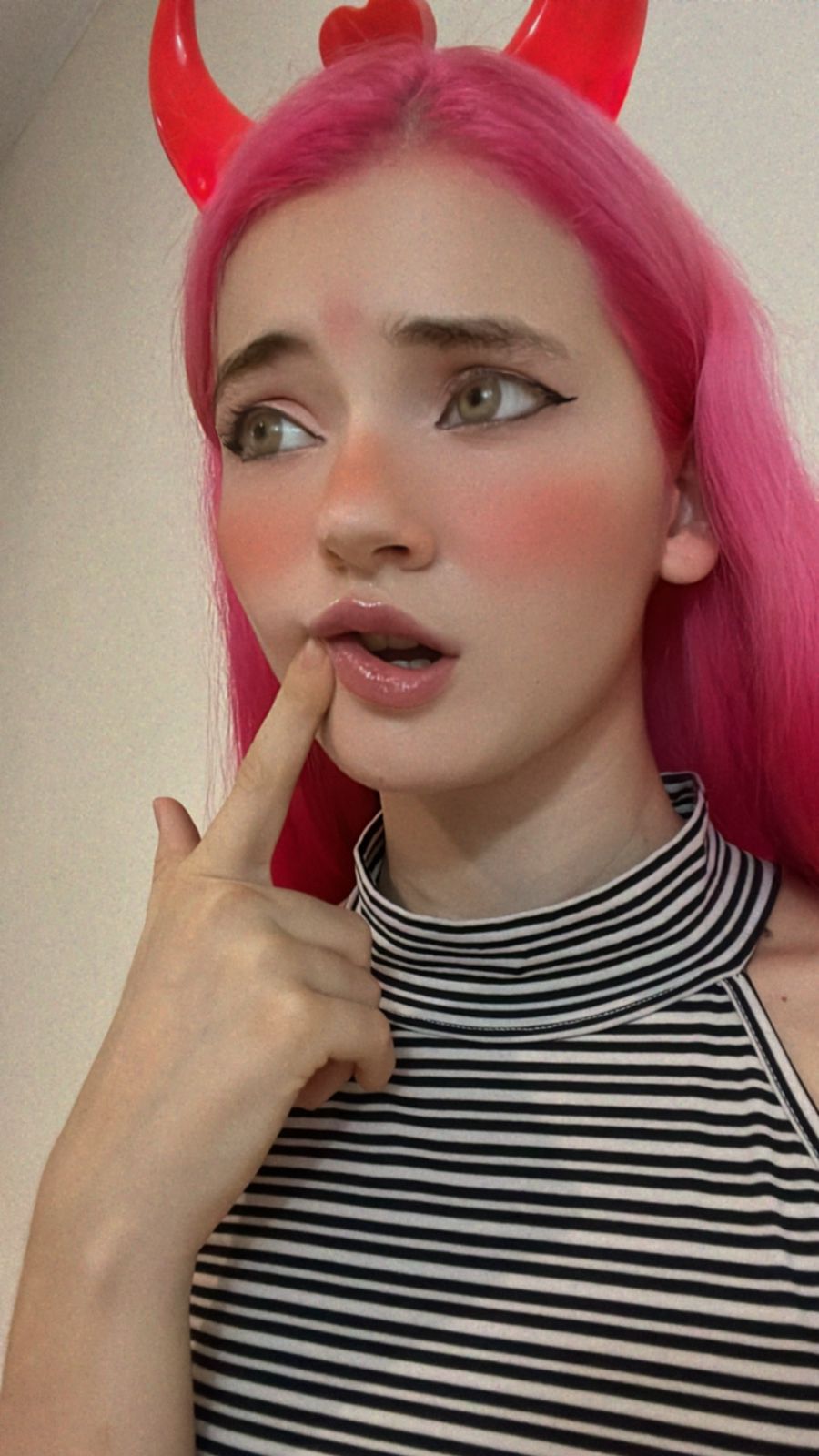 TW Pornstars - Emma Fiore 🔞 🇦🇷. Twitter. Toy en vivo!. 2:06 AM - 3 Dec 2022