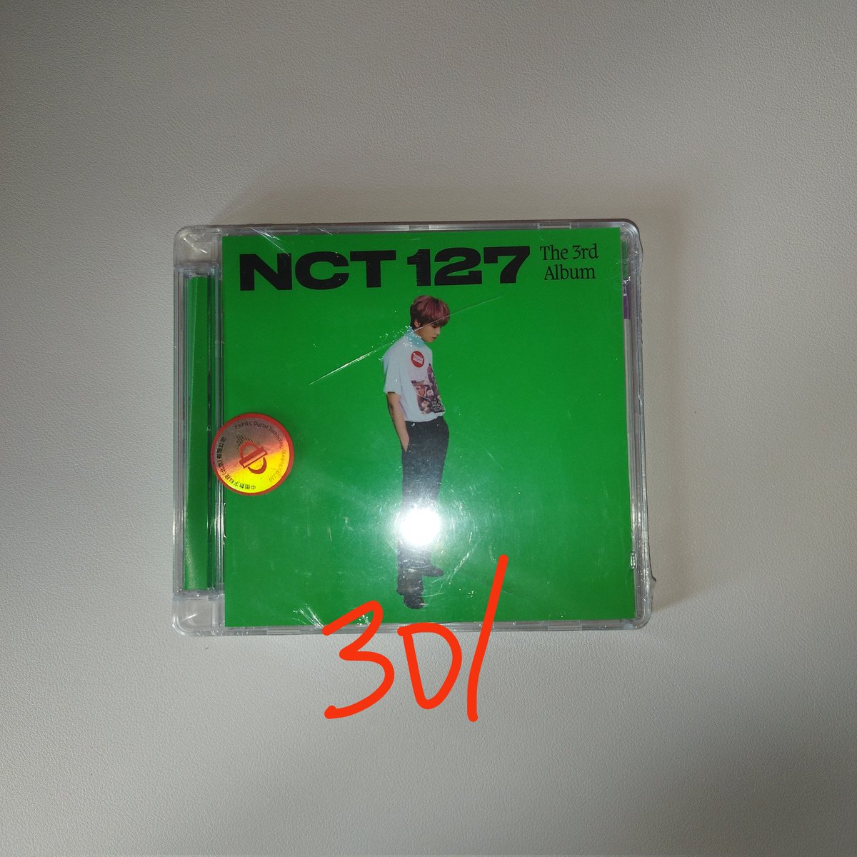 KimJooMi2's tweet photo. #wts #pasarnct #pasarnct127 #pasarnctdream 🇲🇾

NCT 127 Sealed Jewel Case 
🔸Ready stock 
🔸Defects on Haechan's Ver JC
🔸Price exclude postage

Meet up available for today at Kuching CityOne infront of GSC 2.30pm-3pm cause I'm going to watch dreamies movie!

DM if interested! https://t.co/315YhBScaq
