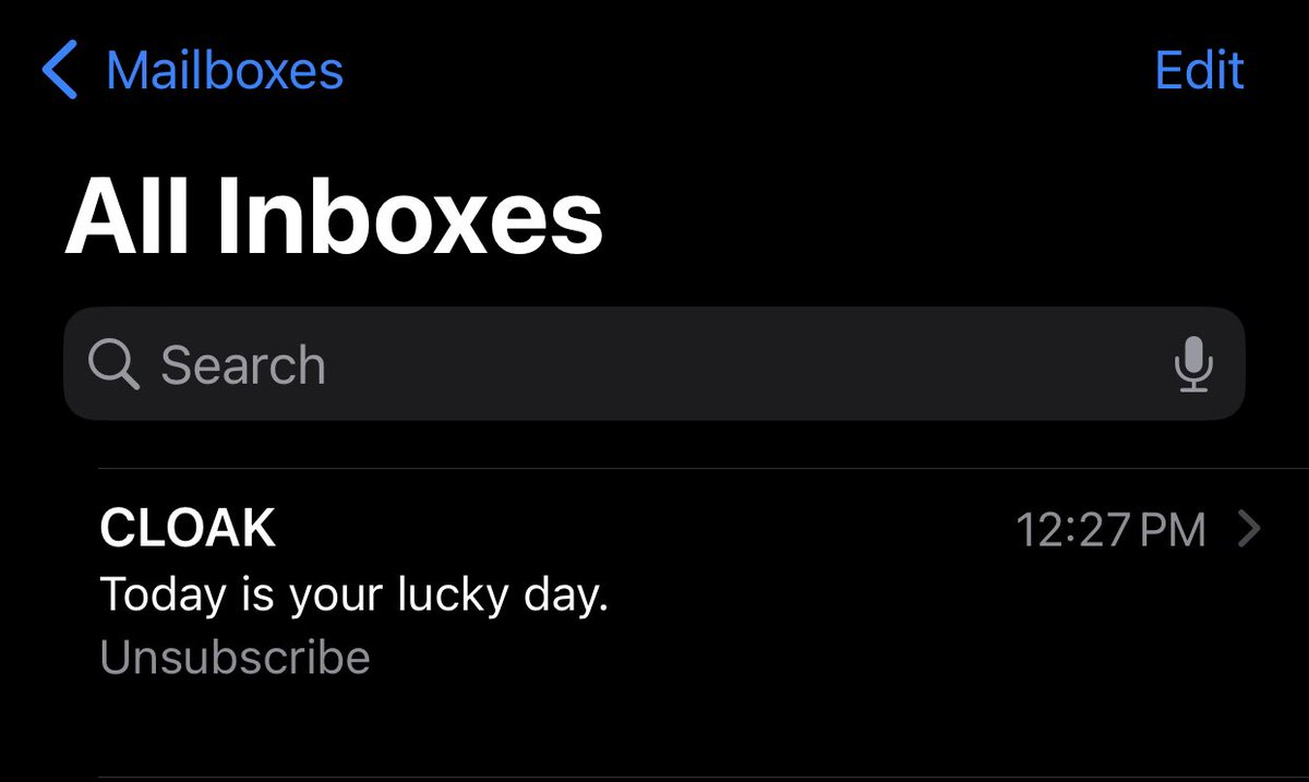 AmieraPC's tweet photo. @cloakbrand The way this showed up in my inbox is sus 🤨 https://t.co/0w1x0cRS2B