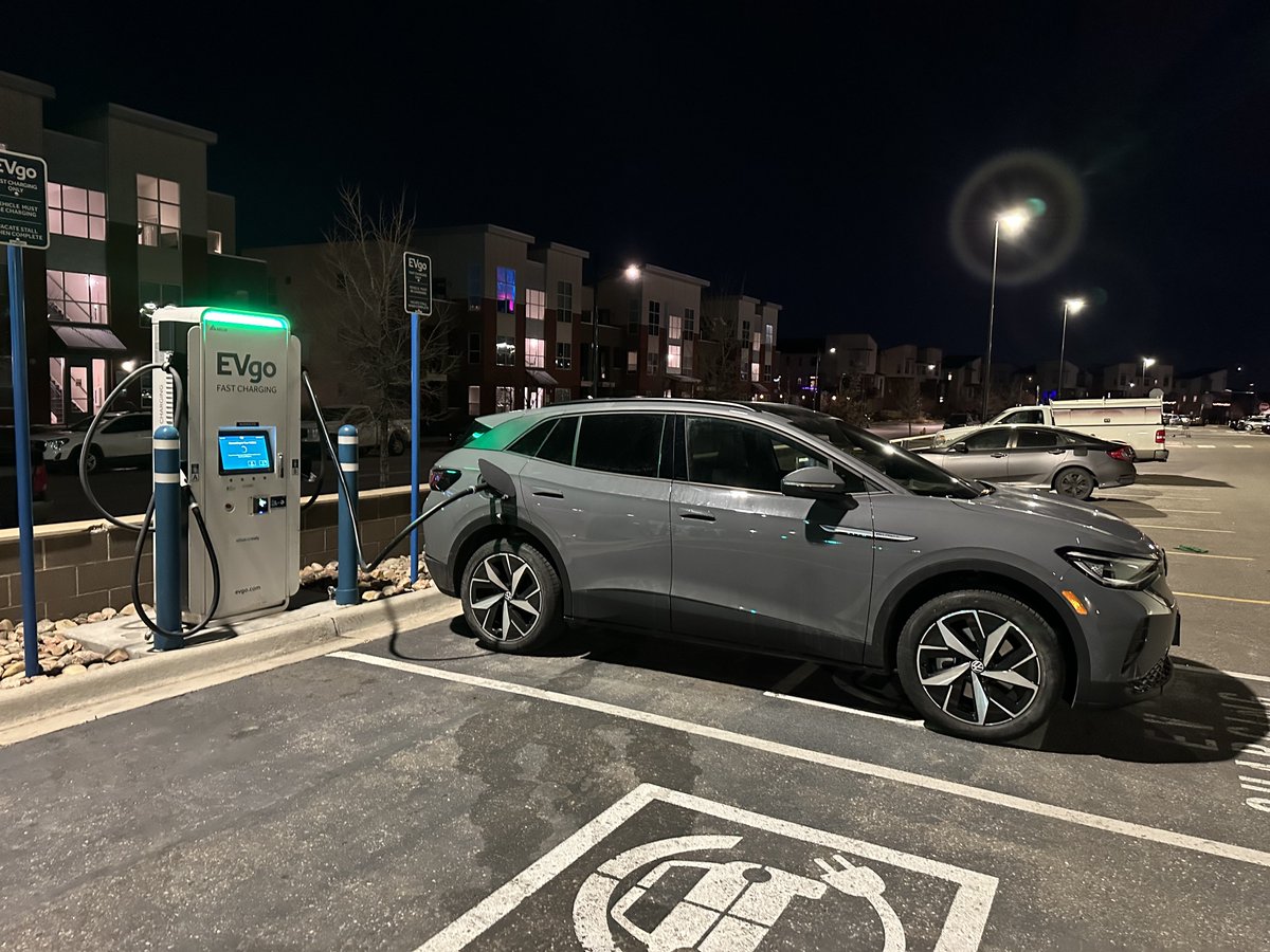 itskyleconner's tweet photo. Charge testing ID.4 - even after ripping it for over 60mi the battery is still too cold for max rates. We need on-route battery preconditioning for this car! https://t.co/M1Rw4g5EIt