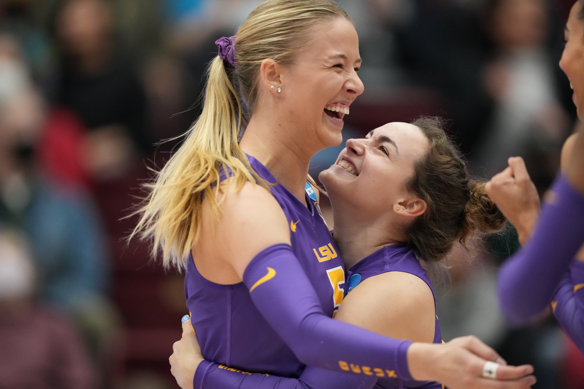 lsuvolleyball's tweet photo. The Tiger Bond Is Like No Other 💜🐯 https://t.co/7JoWOLp5r8