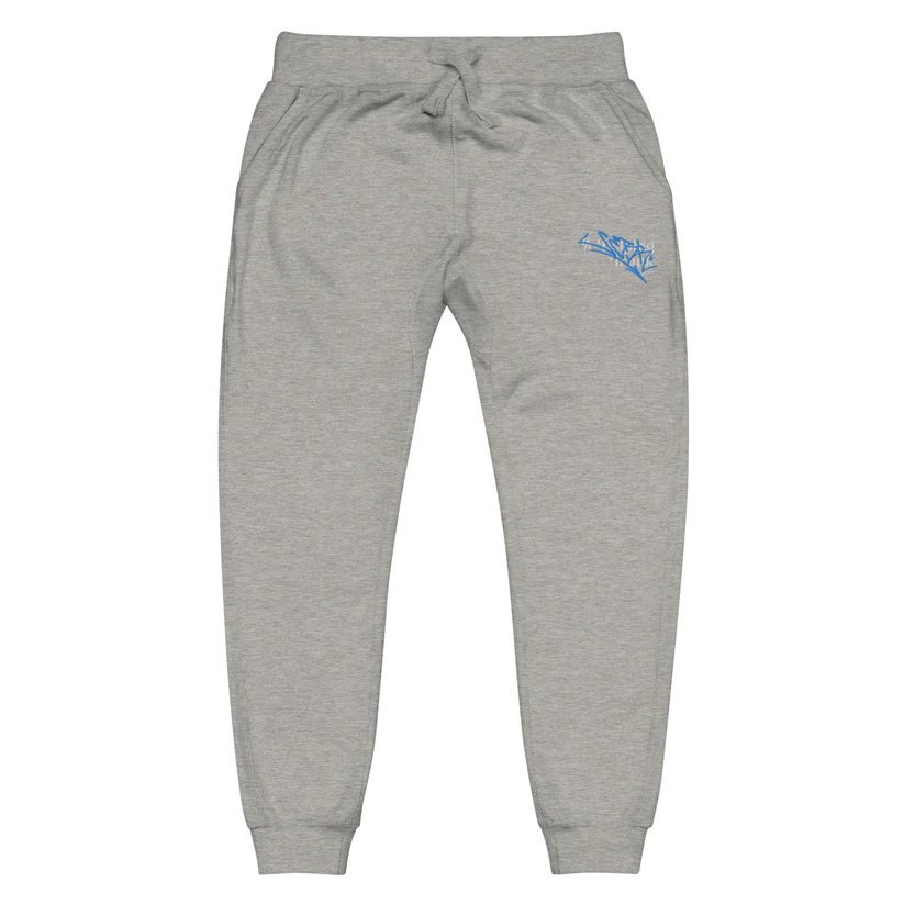 AHelpingTrunk's tweet photo. Our Helping Trunk collection is now live just in time for the holidays! 🐘🎁

Every item purchases is an item donated to a school, shelter or underprivileged community 🤝

Head to the Odd Shop and check out the collection! 🏪

https://t.co/lWgfXCI6g1 https://t.co/BF1ffOwAoy