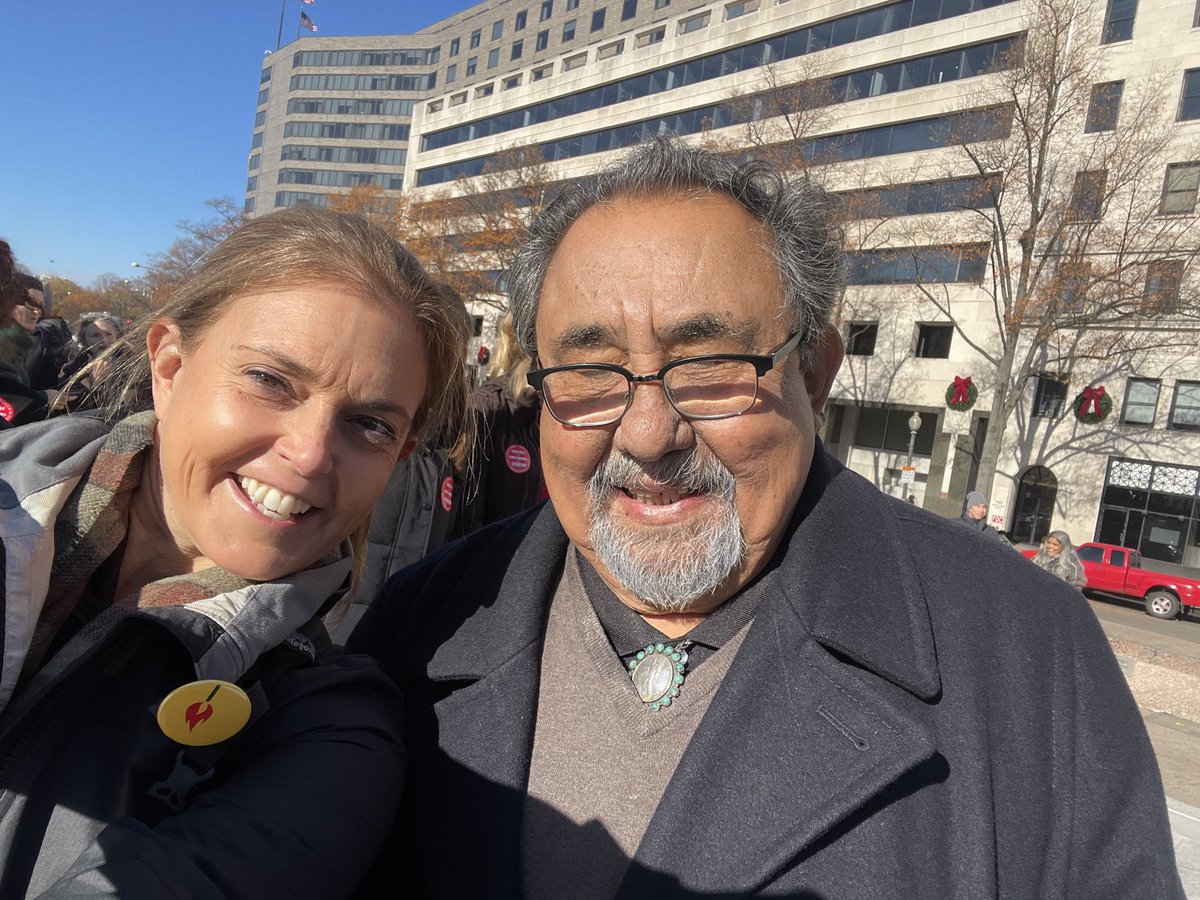 CorryWestbrook's tweet image. Fire Drill Friday today in DC! 
Thanks ⁦@Janefonda⁩ ⁦@RepRaulGrijalva⁩ 
⁦@FireDrillFriday⁩
#stopclimatecrisis
#stopglobalwarming
#stopextinction

Jane Fonda and her movement are amazing and inspiring.