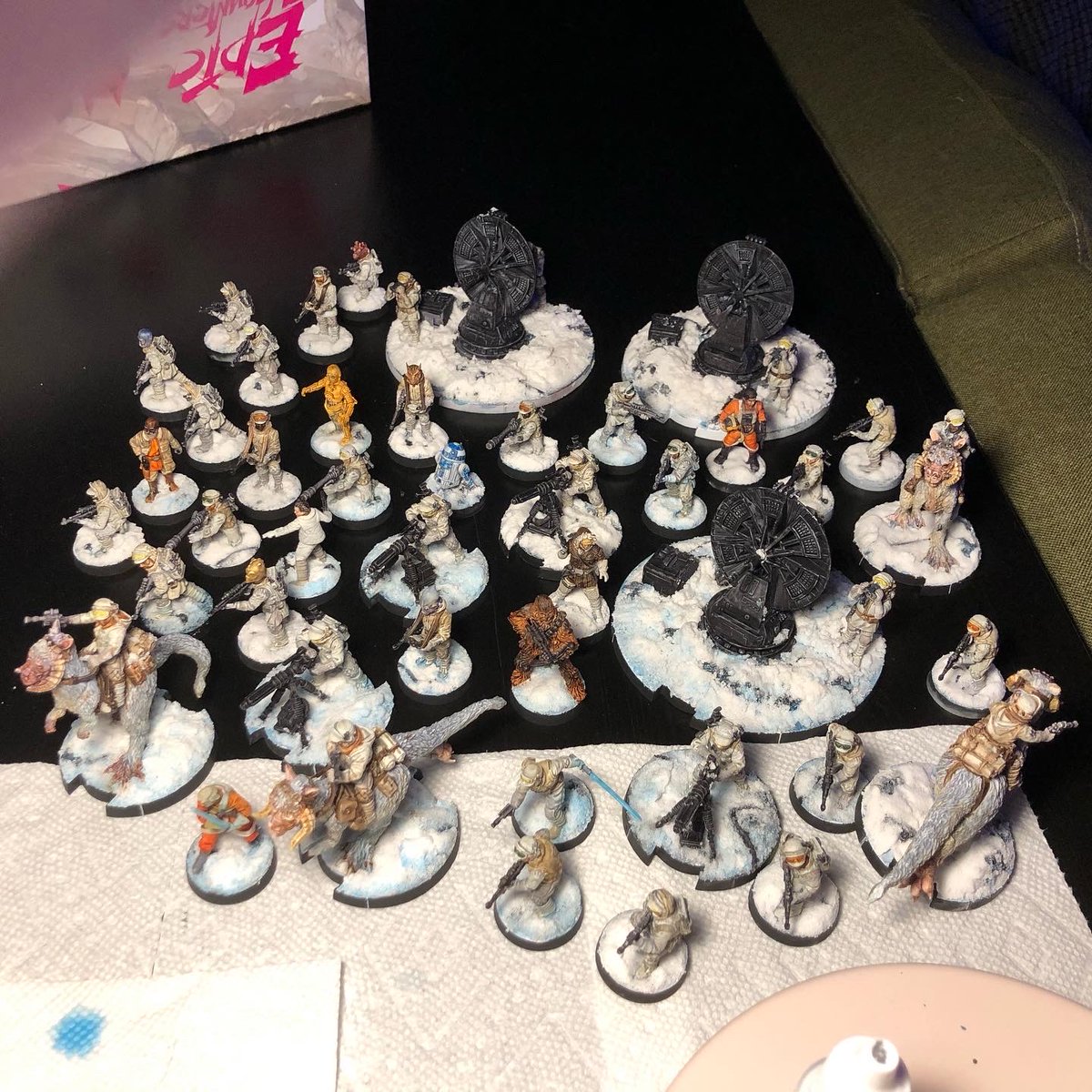 #HobbyStreakDay1400🌈🖌️🎨 Today I spent two hours continuing work on the snow bases for my hoth rebels✨🖌#Hobbystreak #WIP