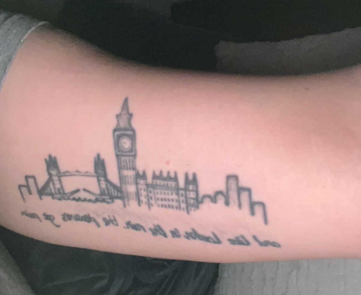 ShapeOfRhys's tweet image. cannot believe it’s been F I V E years since i got this beauty done 🥺 to this day it’s still my fave thing on my body❤️