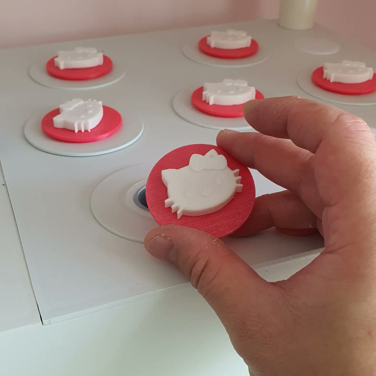 filnchips's tweet photo. A simple, well designed cap for a hydroponic farming rack rack + glue on a model from Thingiverse = voila!

Pretty ain't it? :D https://t.co/85S7RaodsA