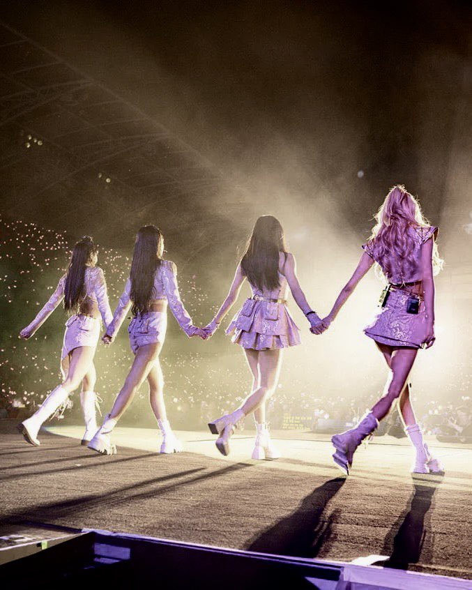 blckpinkpic's tweet photo. blackpink, just them🤍 https://t.co/4fm6jGEHJv