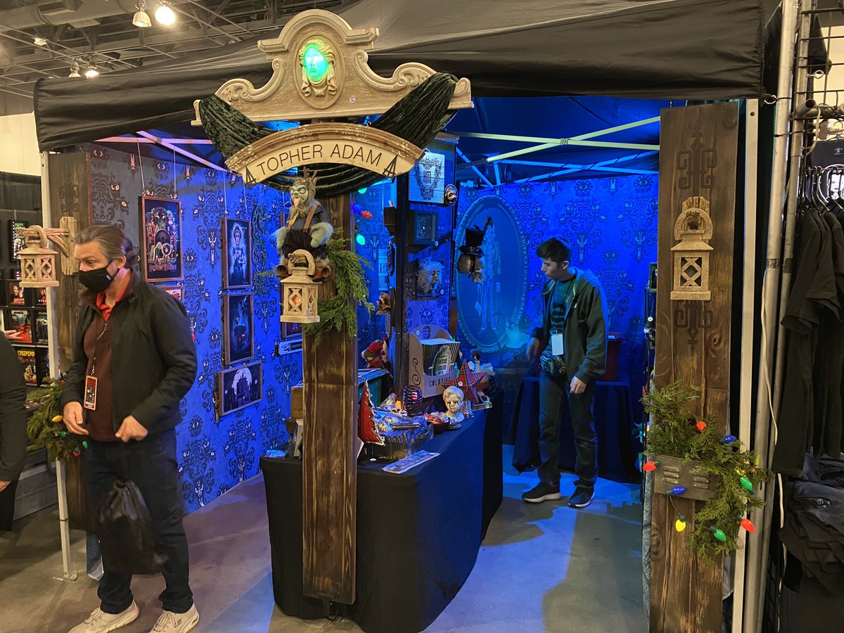 laughingplace's tweet photo. #TopherAdam has another booth with art heavily inspired by #TheHauntedMansion. #SeasonsScreamings @MidsummerScream https://t.co/lbzvpBteW6