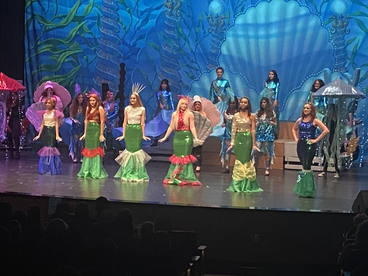 JarrellHS's tweet image. Fantastic show by the JHS Theatre Department!

Come out Sunday to see for yourself. 
@Jarrell_ISD @JarrellHS @Jarrellisd @