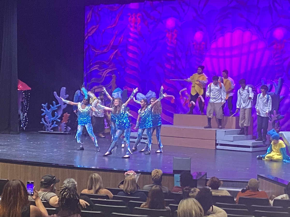 JarrellHS's tweet image. Fantastic show by the JHS Theatre Department!

Come out Sunday to see for yourself. 
@Jarrell_ISD @JarrellHS @Jarrellisd @