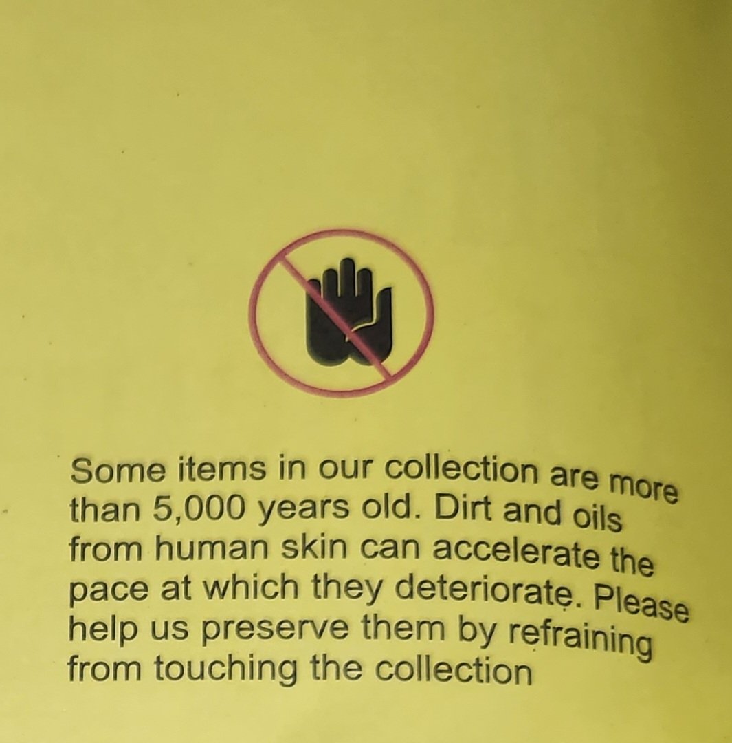 dharani_raina's tweet photo. This is why non of the collection in museums should be touched. 

You must be thinking that this is basic knowledge then why to post
BECAUSE some people know still do it and this damages some of the proofs of our ancient civilization and ancestors which needs to be preserved. https://t.co/NBFjT8HILa