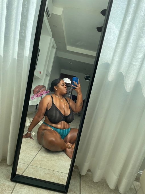 It&rsquo;ll sink in 🫰🏽 https://t.co/89jFfNVGOP<a href="/tag/mvsales"class="tags"><span>#mvsales</span></a>