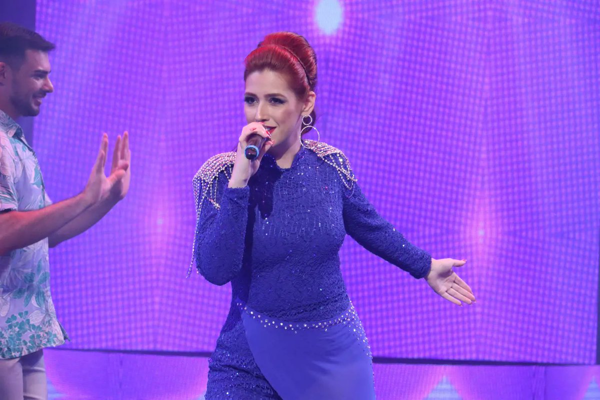 #Daya prendió la final con tremendas canciones 🔥
Ella depende de tus votos para ser la ganadora esta noche ✨🎤