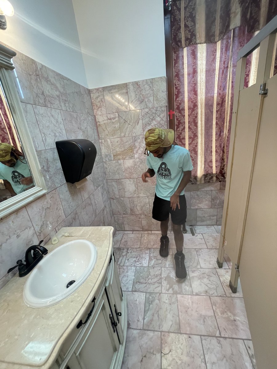 jaaaystackz's tweet photo. 🧍🏾‍♂️2myself5r https://t.co/7hYtZtECiX