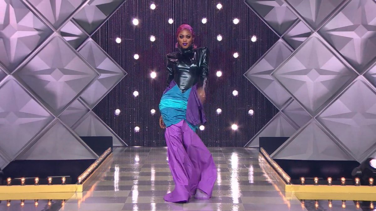 dragraceher's tweet photo. I can't believe two of the most conceptual looks to EVER grace the Drag Race main stage WERE CALLED SAFE TONIGHT? #CanadasDragRace #CanadaVSTheWorld https://t.co/Ggux9OQ9rD