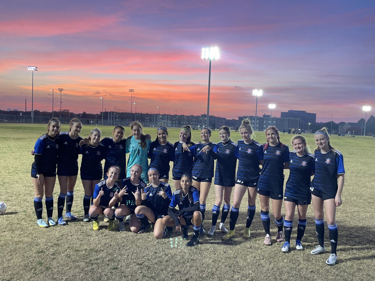 a_gutierrez6's tweet photo. Started The Sport Source Showcase off strong with a 5-0 win , super proud of my team and excited for our next 2 games , come out to watch !! https://t.co/8kZb5zH1Z1