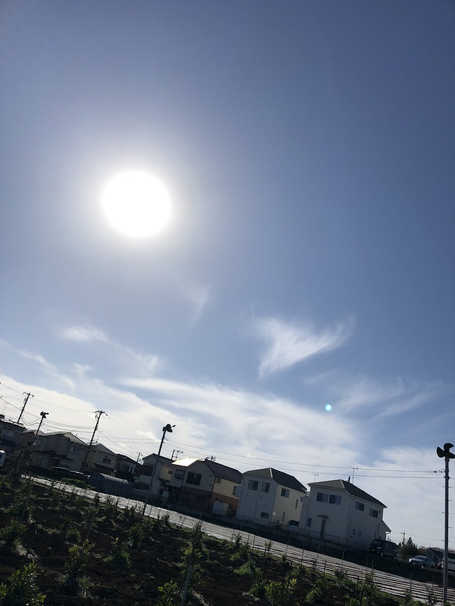 GXvfbx's tweet photo. 今、空 https://t.co/jxCbU8KtLT