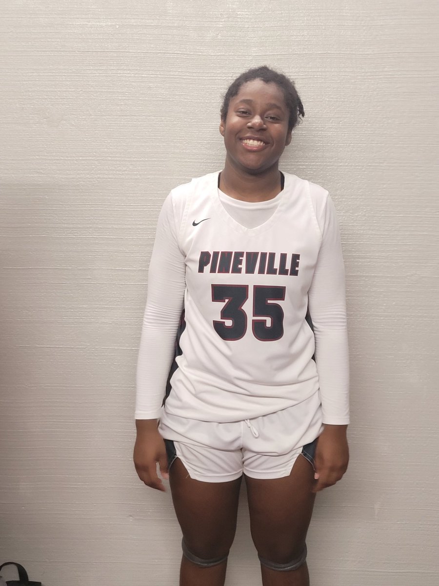 LadyRebelsBB's tweet photo. That's a WIN!
50-47 vs. Leesville
Leading Scorers:
@AMBeasley35 - 15 (Happy Birthday)
@CheyJones20 - 13
@MorganElie34 - 13
#LadyRebels #BetterEveryday https://t.co/nAmXmcBmJX