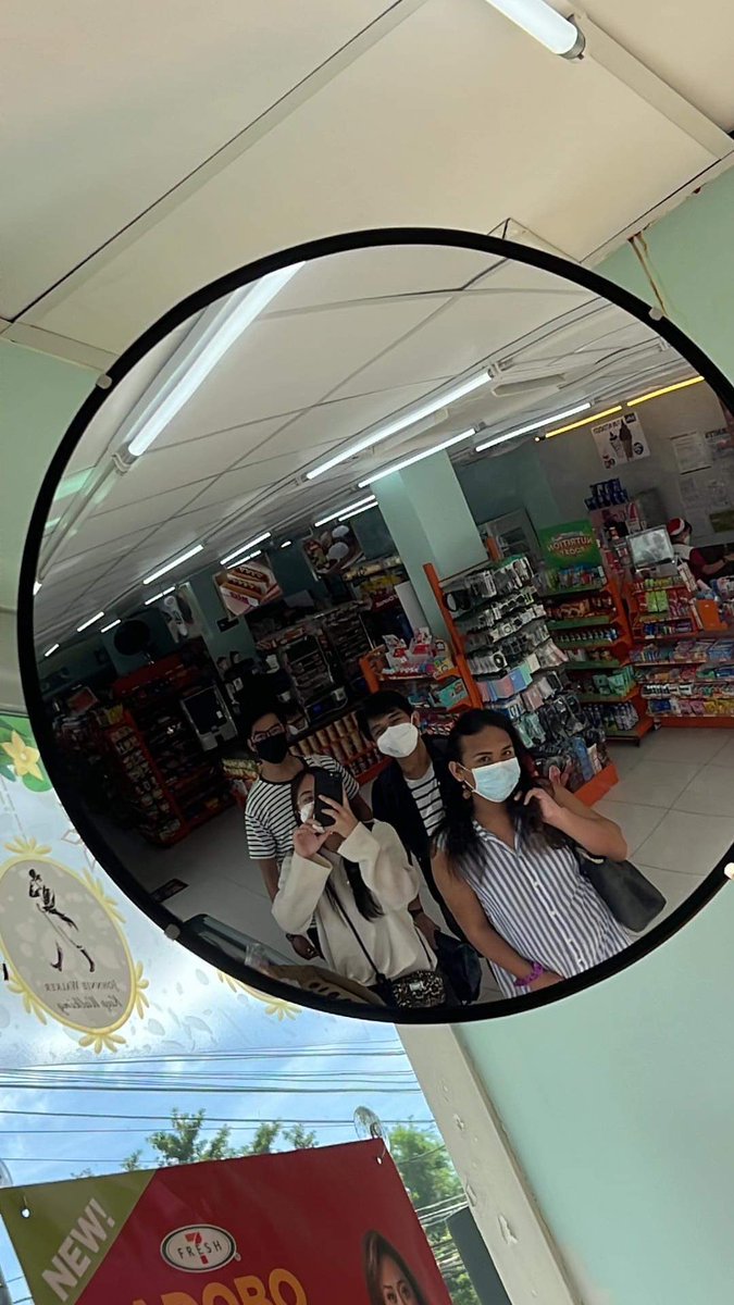 geeyanii's tweet photo. AND WE HAVE ARRIVED!!! Mabuhay ang #TeamCommute https://t.co/3ExnvKV9oM