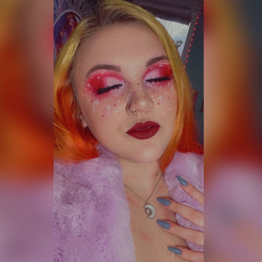 MermaidKayFX's tweet photo. ❤️🤍Peppermint Princess🤍❤️

#Christmas #peppermint #Makeupfx #mua #tistheseason #candycane #christmasmakeup #mermaidkayfx https://t.co/ysKzJ66823