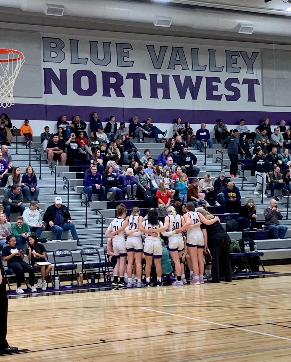 BVNW_Huskies's tweet photo. Congratulations to the Lady Huskies on winning their home opener! What a great way to start the season! #ONENW #passionpurposepride #skiesup https://t.co/6SAy1hTrmk
