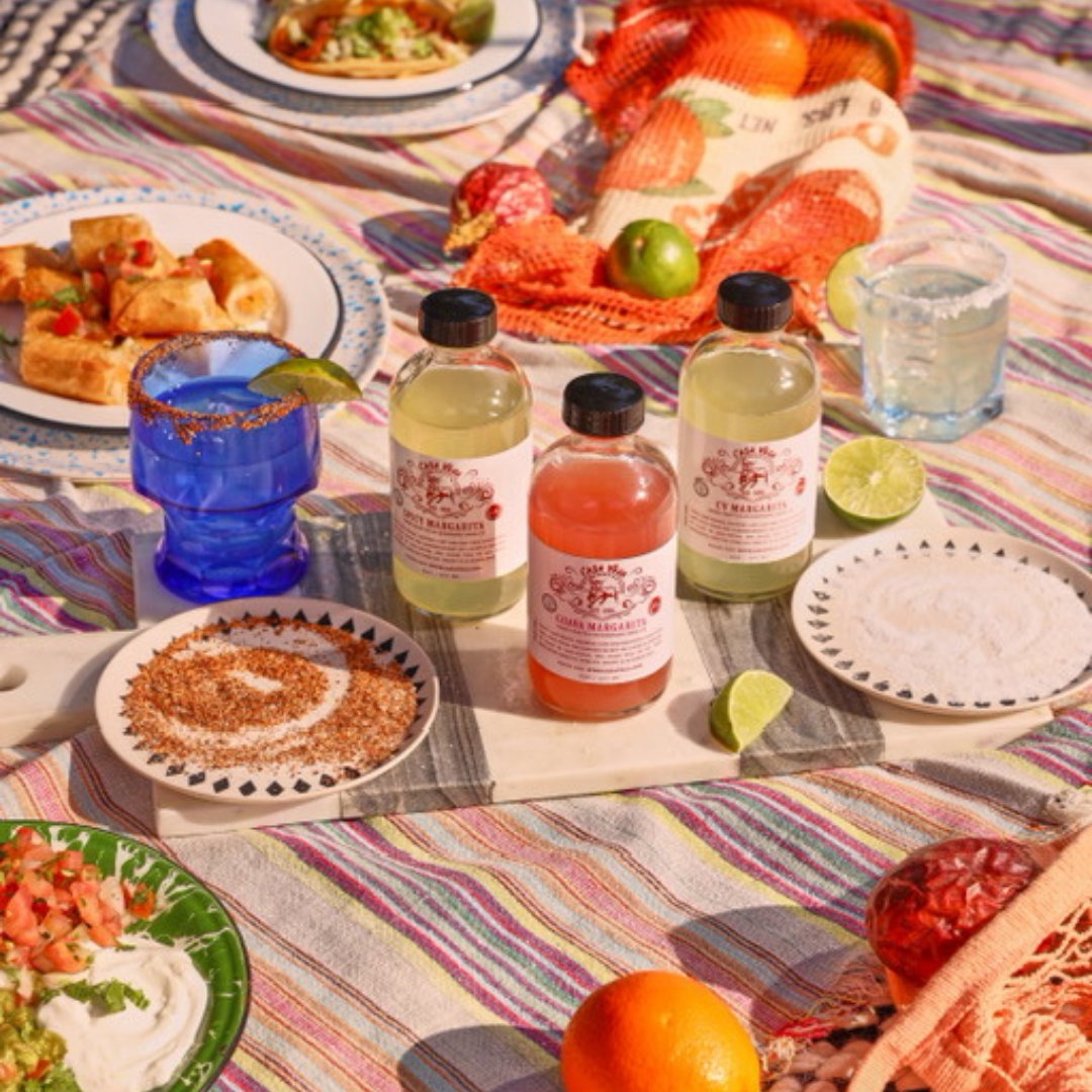 MarySueMilliken's tweet photo. Jeesh! The holidays are almost here! I found some fabulous ideas in this gift guide AND your purchase will support a woman food/drink entrepreneur – we need many more of those!! Link in my bio! #regardingher #ReHer #holidaygiftguide #Holiday2022 https://t.co/M22XftmRZs