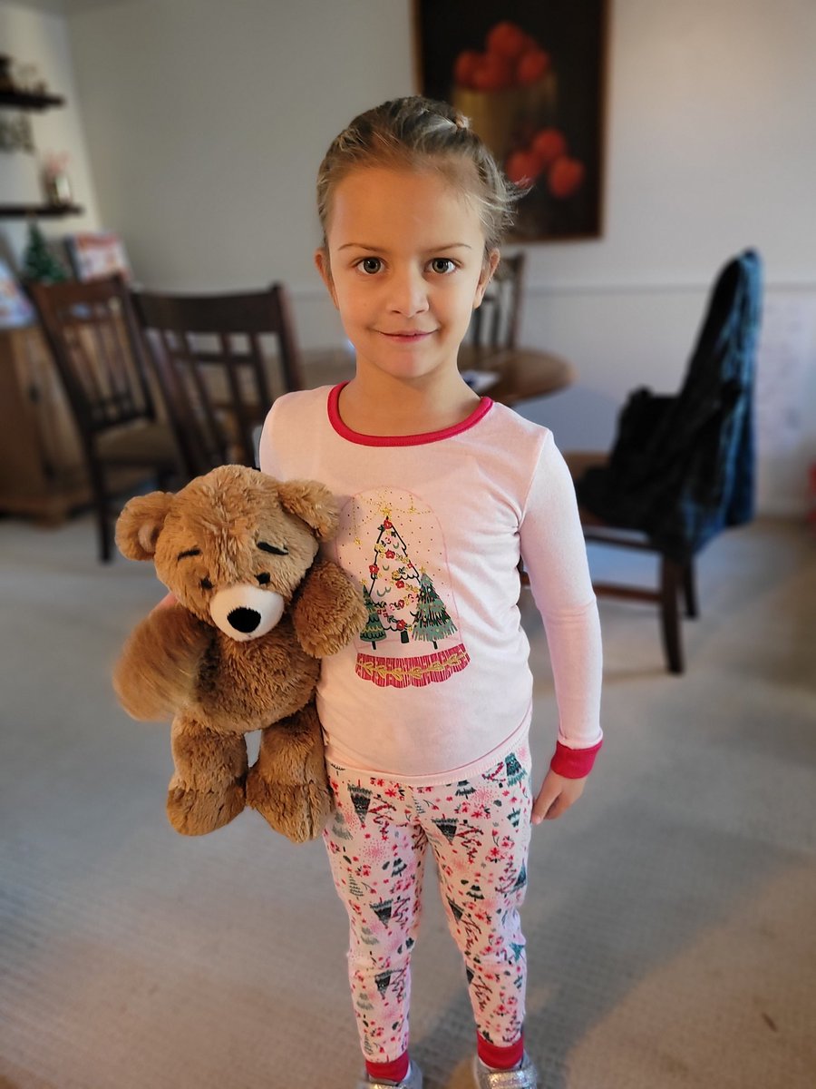 MB_Klesh's tweet photo. Pajama Day!
#HappyHannah
#CHOPday
#WhitmanSmilesandShines
#kindergarten
@HerrAndersonWT
@DeneanChiumento https://t.co/JGT0puwCEB