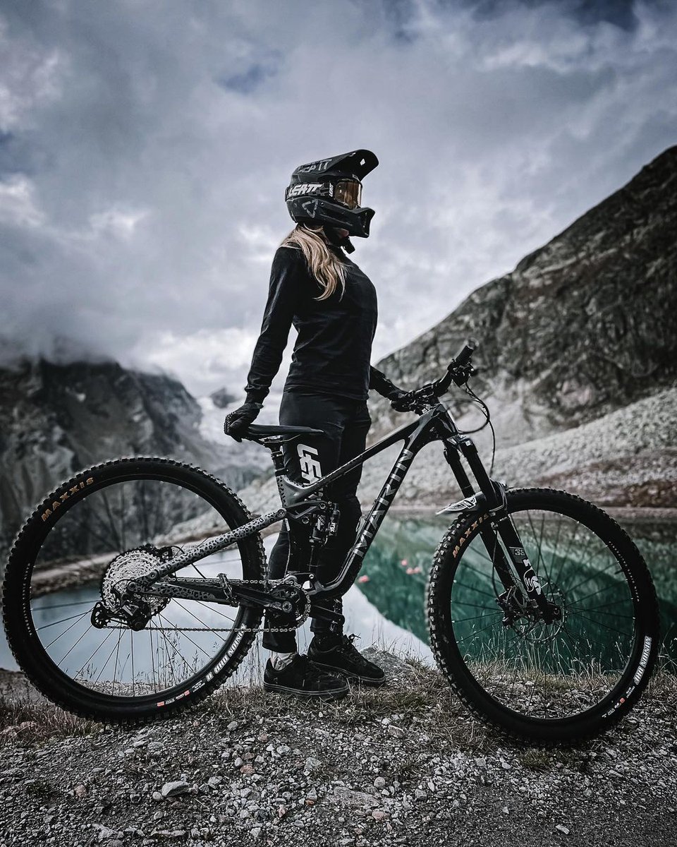 CorkiCycles's tweet photo. My bike is my gym, my wheelchair, and my church all in one 🖤 Credits to @biine.1 for the awesome shot ❤️🔥 Check out our collection @Corkicycleco ⚙️
#marinbikes_dach #marinbikes #madeforfun #mymarin #mtbgirl #girlswhoshred #girlsshredtoo #girlsridetoo #bikegirl #mtbgirls https://t.co/FKiGMhXcAk