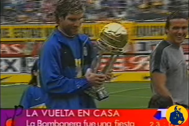 marto_m3's tweet photo. Hoy hace 22 años (03/12/2000), Boca Jugaba su 1er partido oficial luego de ganar la #Intercontinental2000 al #RealMadrid. Fue victoria 1-0 (85´Palermo) vs #SanLorenzo en la #Bombonera por la fecha 17 del #Apertura2000 (que tambien ganaria). 
🎥VIDEO= https://t.co/CUry6EIMQv https://t.co/lNF0MhuK6s