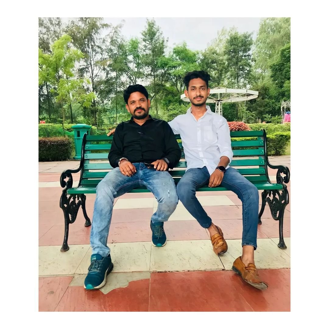 मनुवादियों के मन में मचा दी आपने खलबली,
आदिवासी समाज के योद्धा, आप हो बाहु बली।
आप हो कैप्टन हमारे और हम है आपकी फौजे,जन्म दिन मुबारक हो, बड़े भाई महेंद्र सिंह कन्नोज ! 💐🌿🌾👏
#HBDmahendrakannoj 
<a href="/KannojMahendra/">Mahendra Singh Kannoj</a>