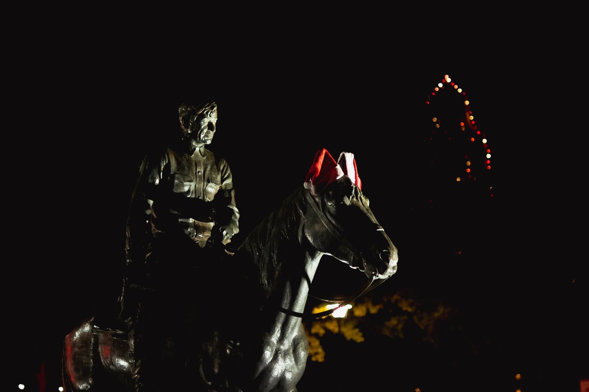 TechAthletics's tweet image. No one does the holiday season like West Texas 😍🎄