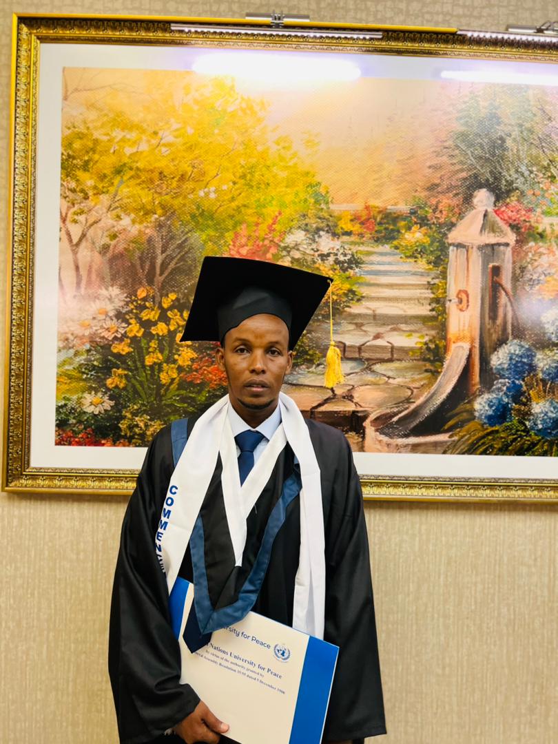 AdamYusufAbuu's tweet photo. Congratulations dear colleague @keerow5. for the remarkable completion of your Masters's degree. You are an exceptional man who can compete to manage a lot of tasks. I didn't reckon that you were schooling Postgraduate because of the heavy job you do every day. https://t.co/Cj5Er7HqIx
