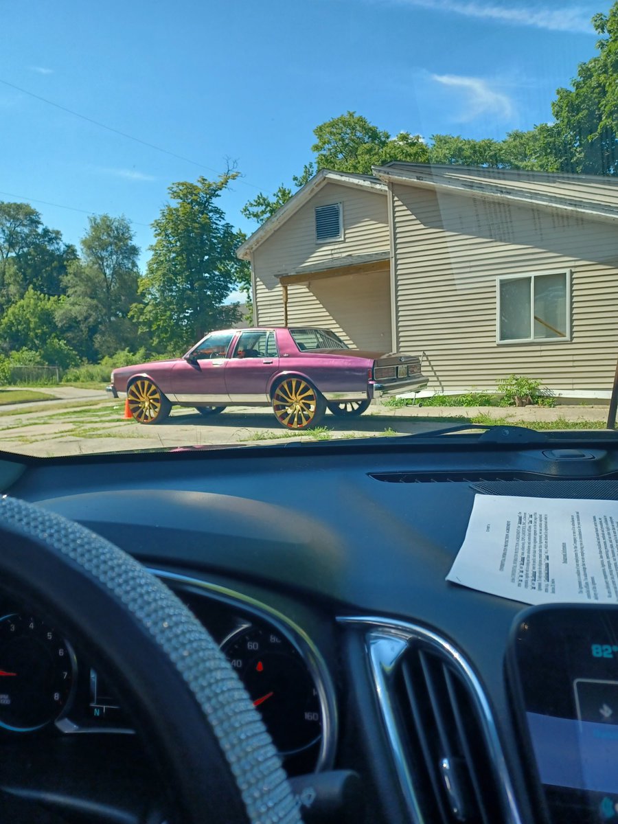 7CUTMAJOR's tweet photo. #boxchevy #box #chevy#caprice 🥶#djpat https://t.co/Xbtt2OMffE