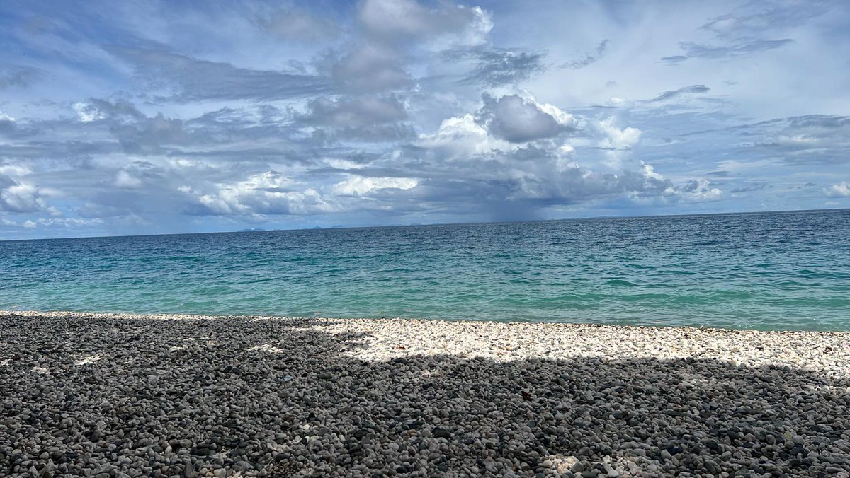 TeCokanasiga's tweet photo. Everyplace has its beauty, not everyone sees it. #HoniaraHammockBeach #OutdoorMiniRetreat @UNDP_Pacific @UNDP_Solomons https://t.co/wkPfEs2hMn