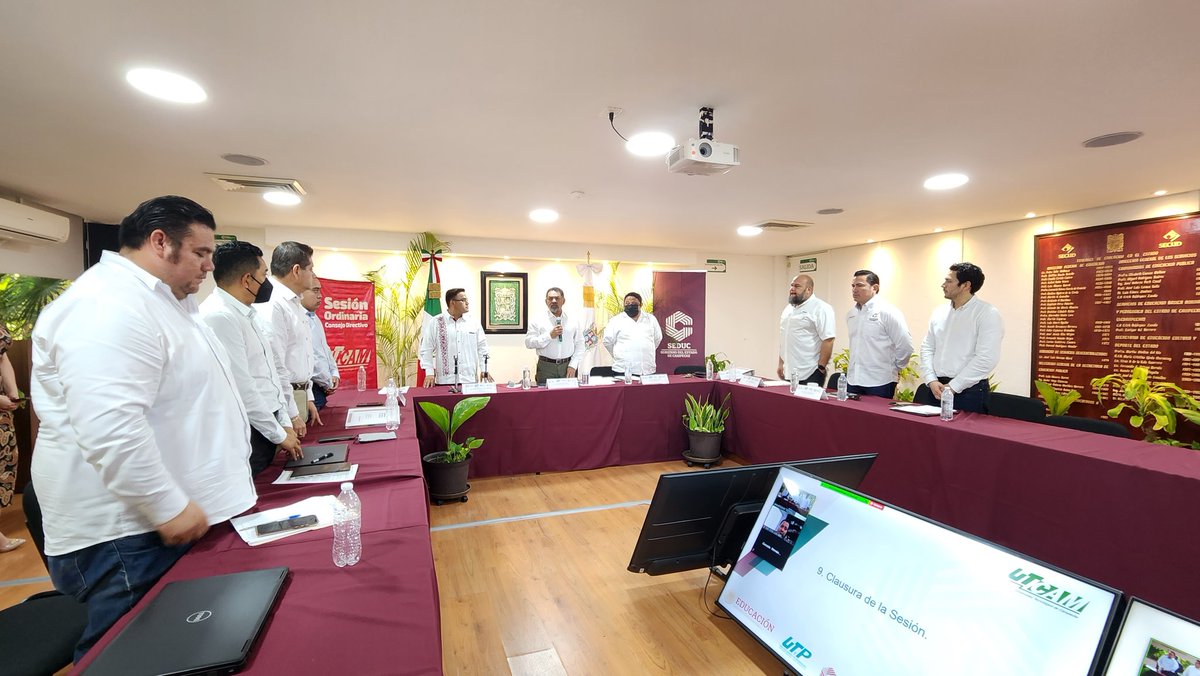 RaulPozosMx's tweet photo. En la 4ta sesión del Consejo Directivo de la Universidad Tecnológica de #Campeche; el rector José Díaz Martínez presentó el Informe de avances y resultados de la #UTCAM; gran institución donde se forman nuevas generaciones de campechanos, futuro de nuestro Estado #GobiernoDeTodos https://t.co/al2uLtjZlX