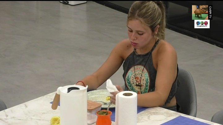 coticontext's tweet image. lo lindo que le quedan las colitas a Coti #gh2022 #gh22 #granhermano